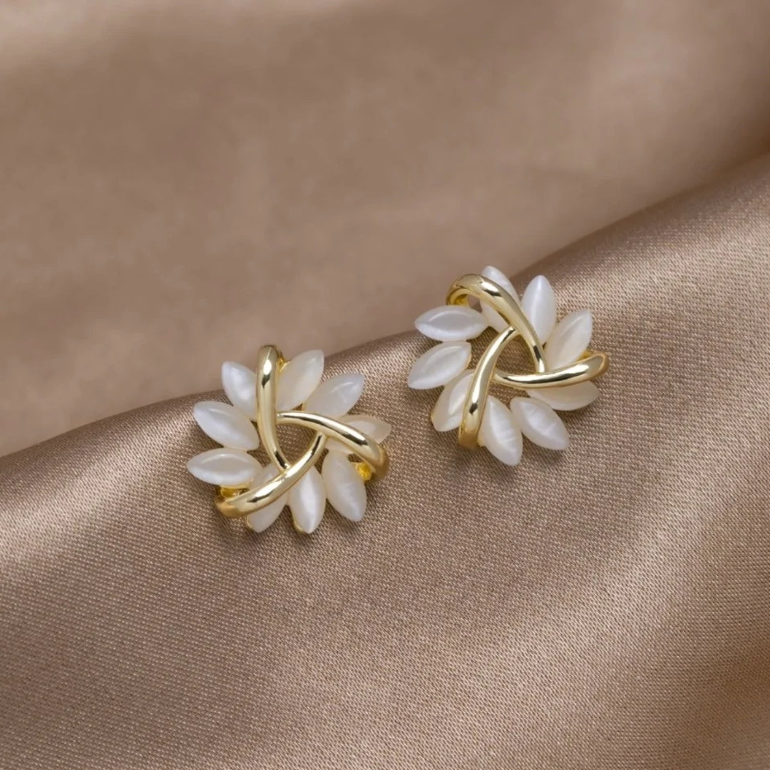 Boucles d'oreilles rondes en opale en forme de fleur